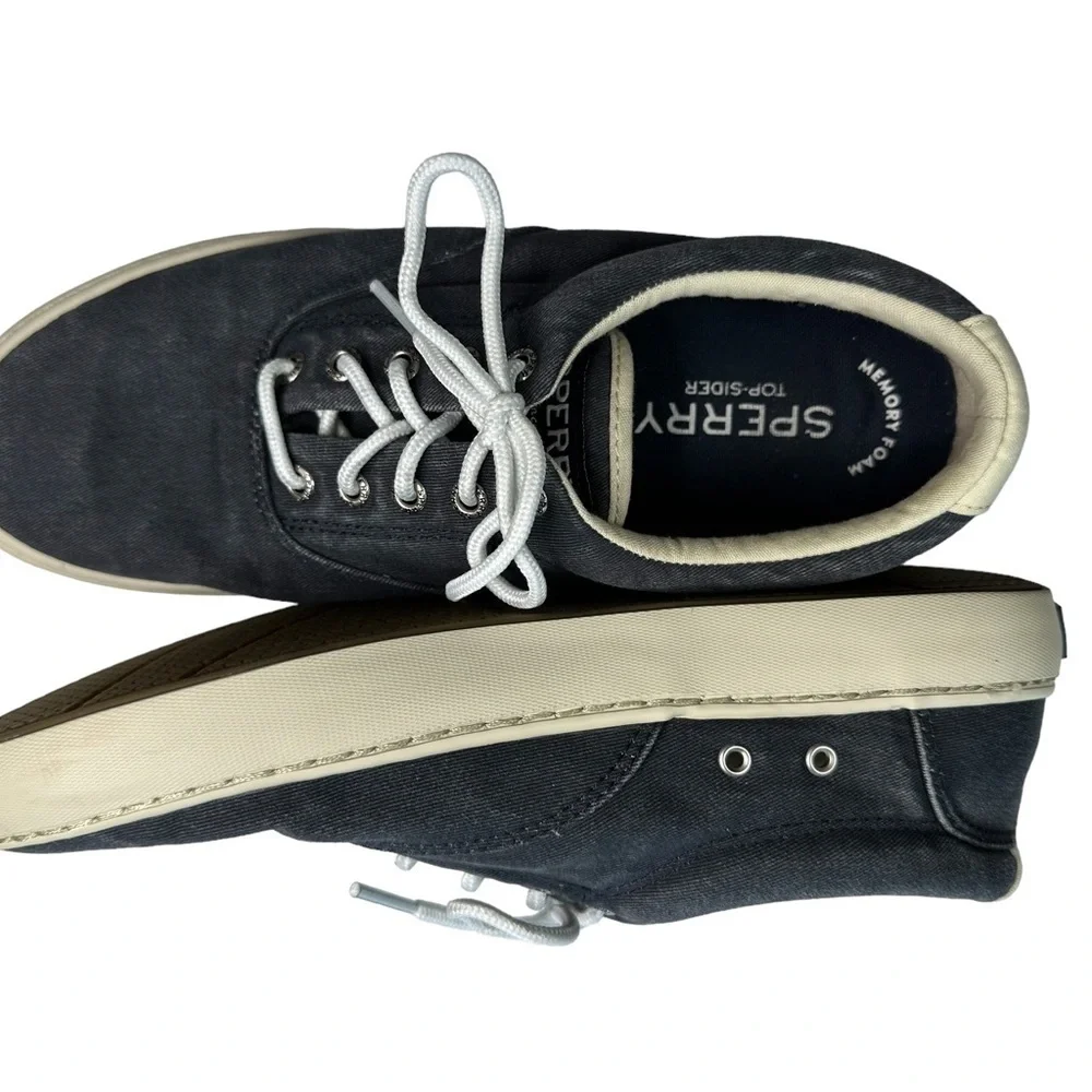 Sperry men’s top